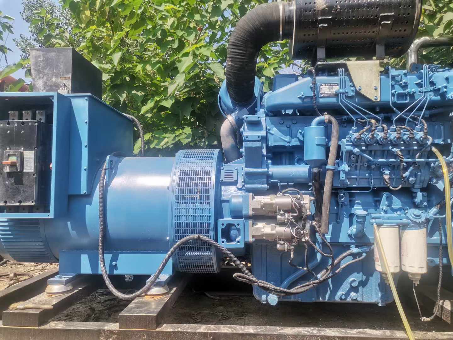 东丰详细说明降低 800kW 柴油发电机输出电流波动的方法