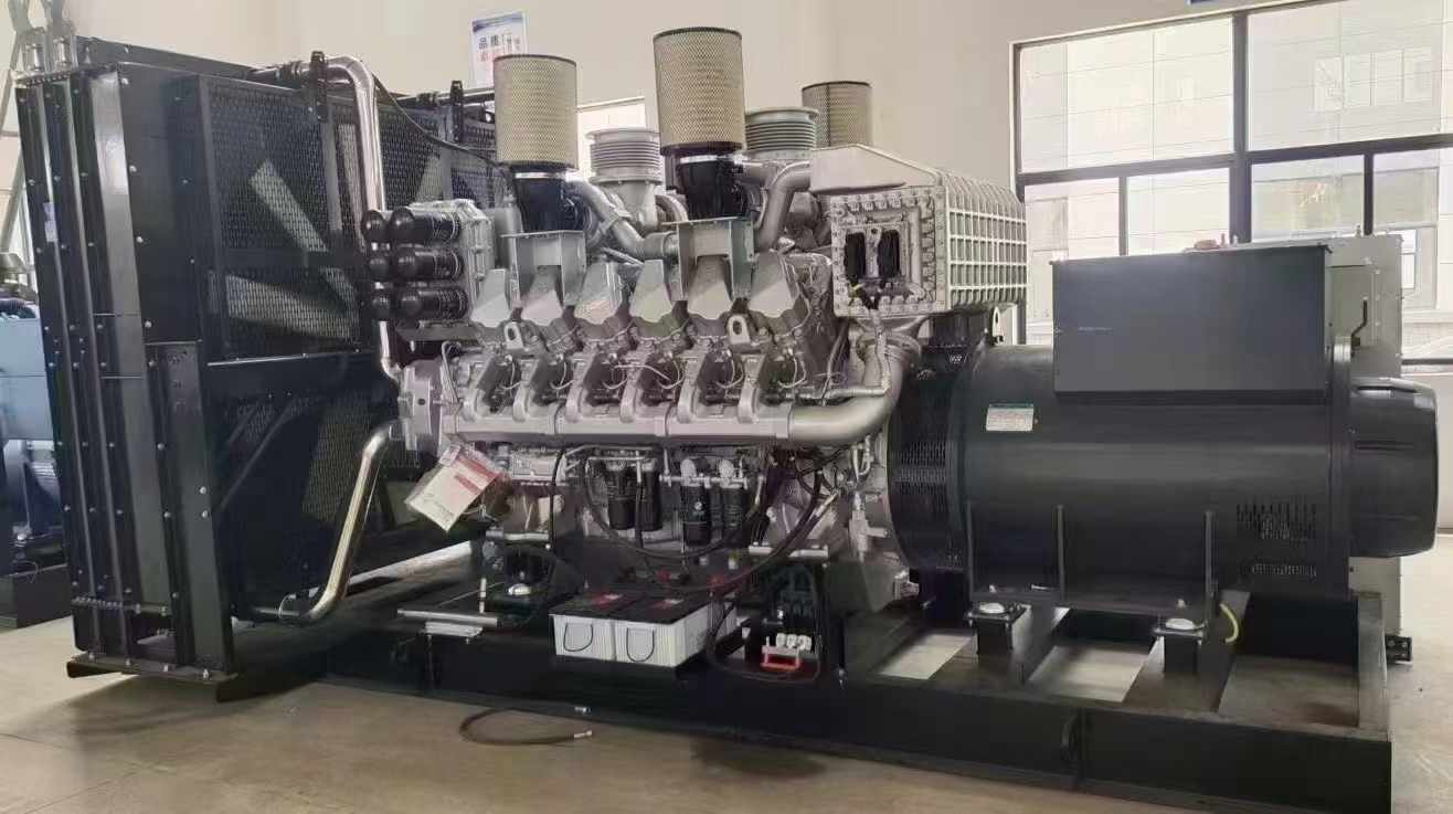 东丰800KW柴油发电机组可以带动多少kw的设备？