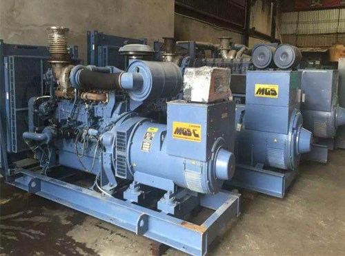 东丰发电机组带负载降电压是什么原因照成的？