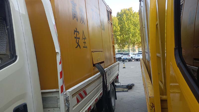 东丰如何判断柴油发电机组和UPS电源的切换时间是否符合要求？