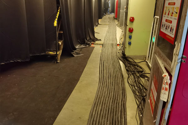 东丰柴油发电机组的输出电压可以调节到哪些范围？