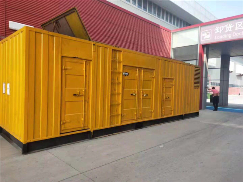 东丰国内外发电机组租赁合同在明确设备维护责任方面有哪些不同做法？